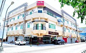 Cindy Kelly Hotel Olongapo